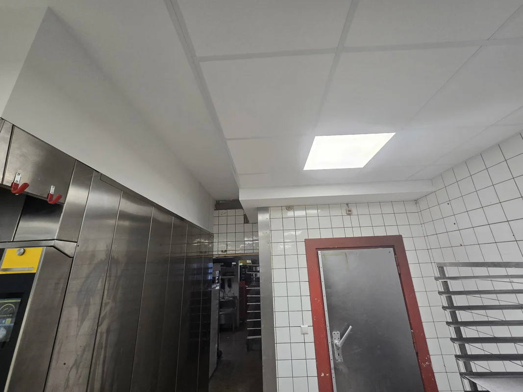 New ceiling at the bakery entrance – Illingen