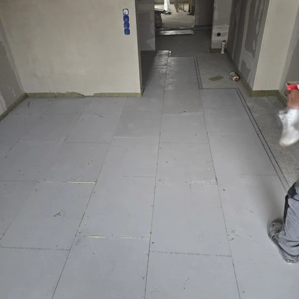 Dry screed boards laid in the hallway – Schomberg